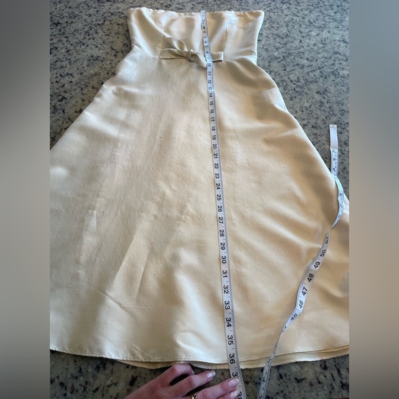 Women’s Lynn Lugo, buttercream raw silk a line strapless dress size 4 - Picture 7 of 8